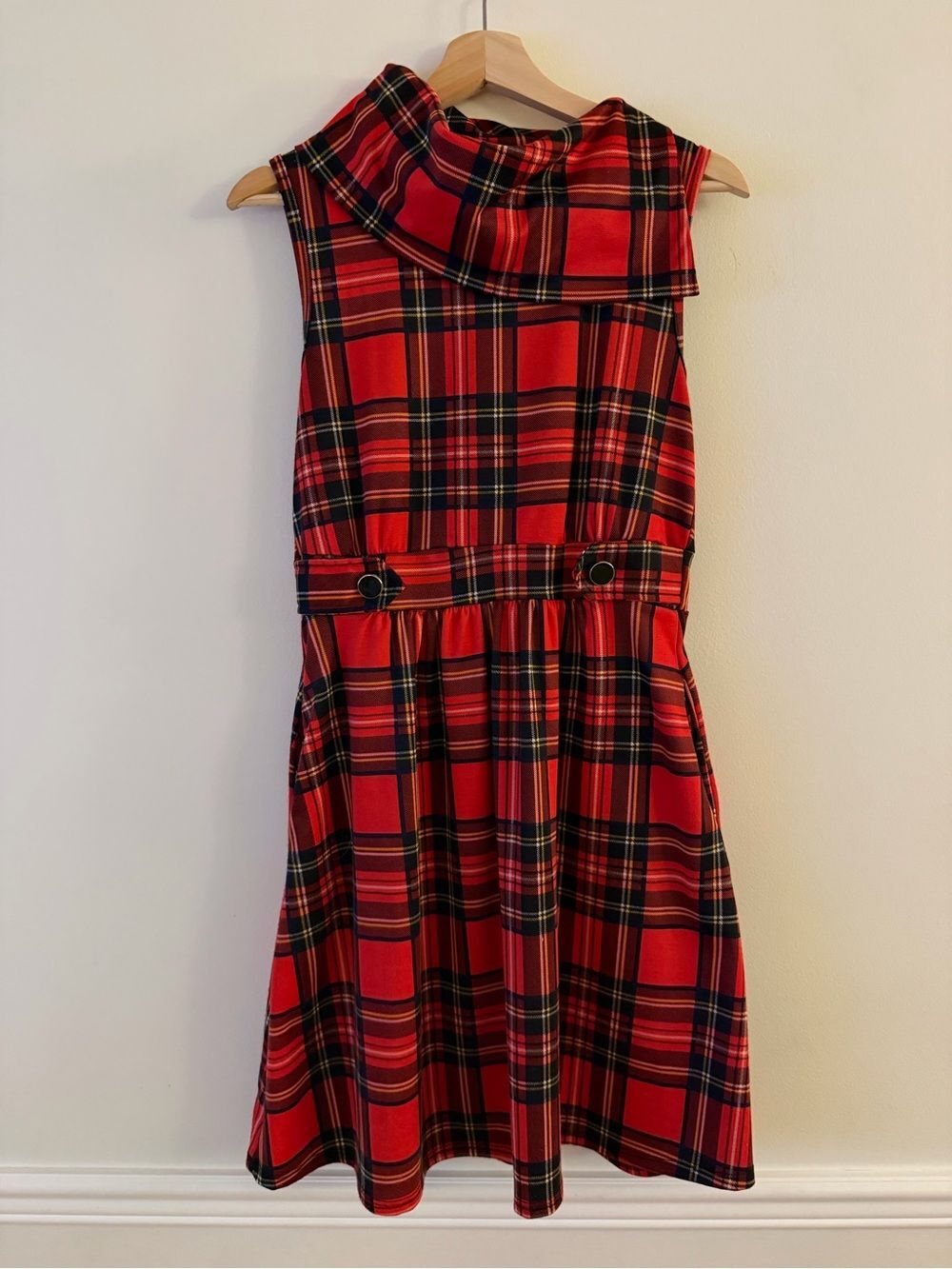 Sleeveless Red Plaid Mini Dress with Belt Detail
